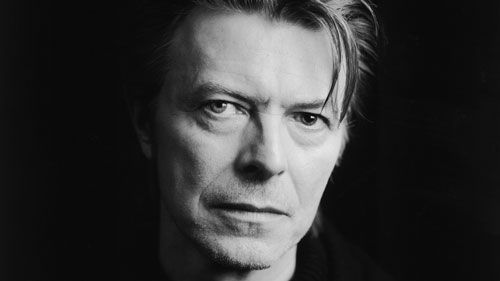 David Bowie sorprende una vez más